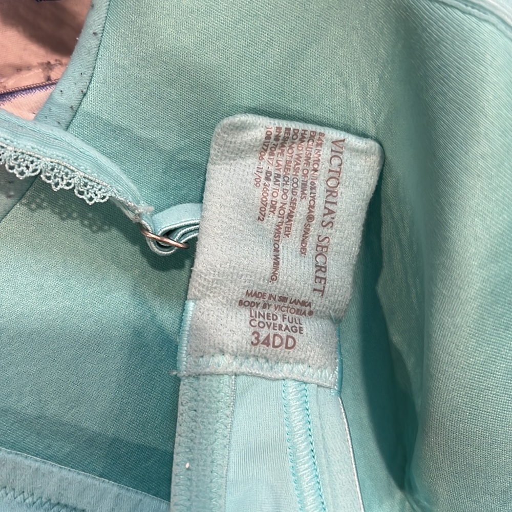 Victoria Secret 3 Bras bundle - Picture 4 of 8